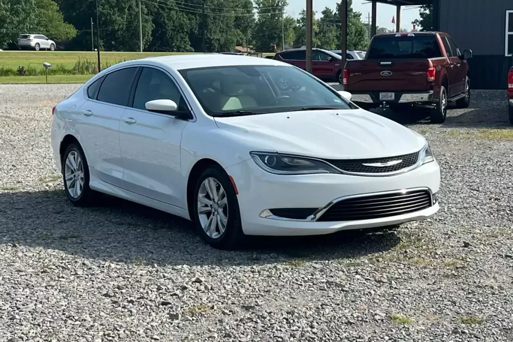 2015 Chrysler 200 Limited photo 1