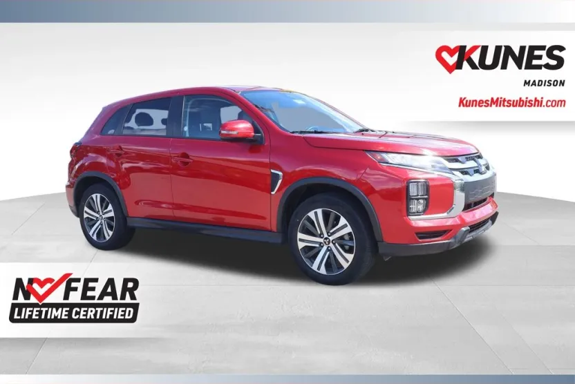 2024 Mitsubishi Outlander Sport ES photo 1