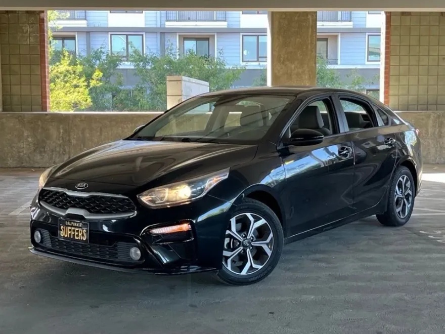 2019 Kia Forte LXS photo 1