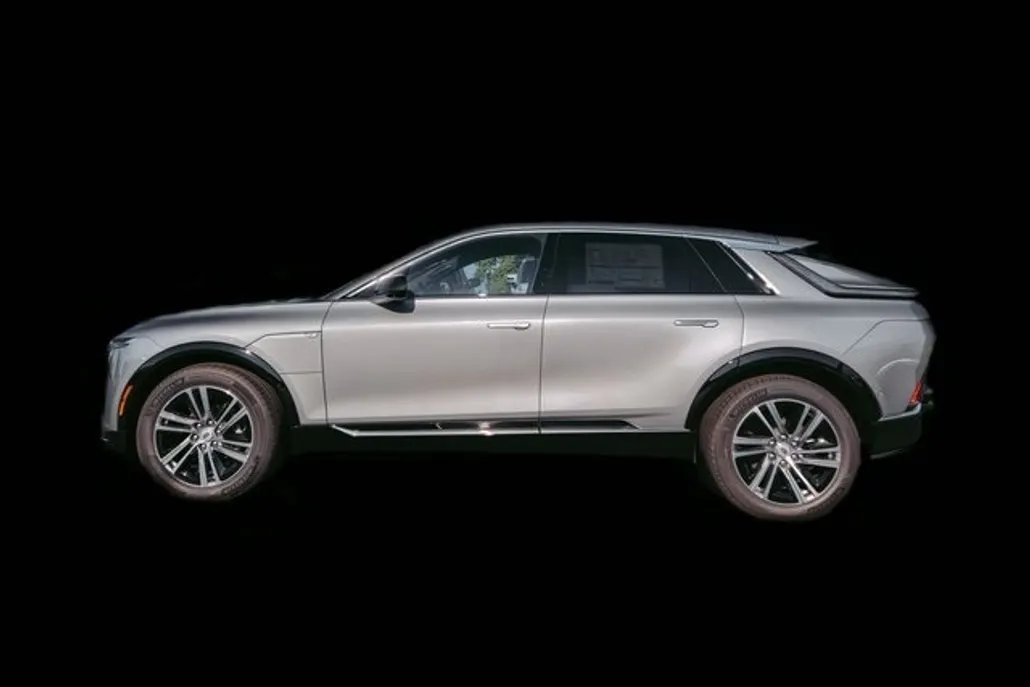 2026 Cadillac Lyriq Luxury photo 1