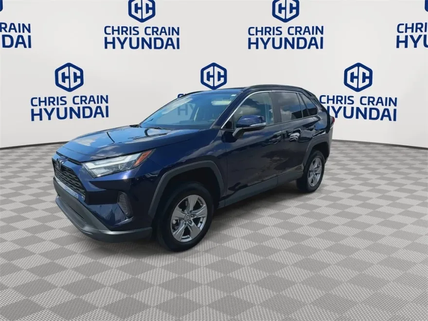 2024 Toyota RAV4 XLE photo 1