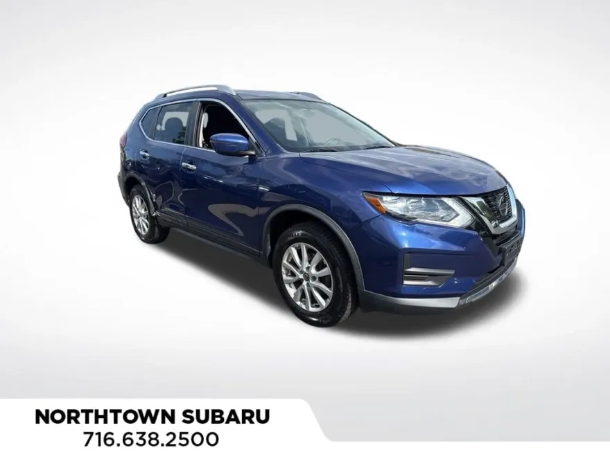 2018 Nissan Rogue SV photo 1