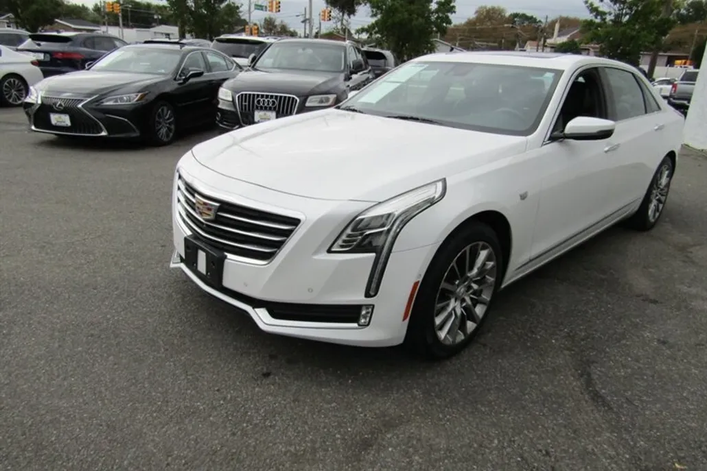 2017 Cadillac CT6 Luxury photo 1