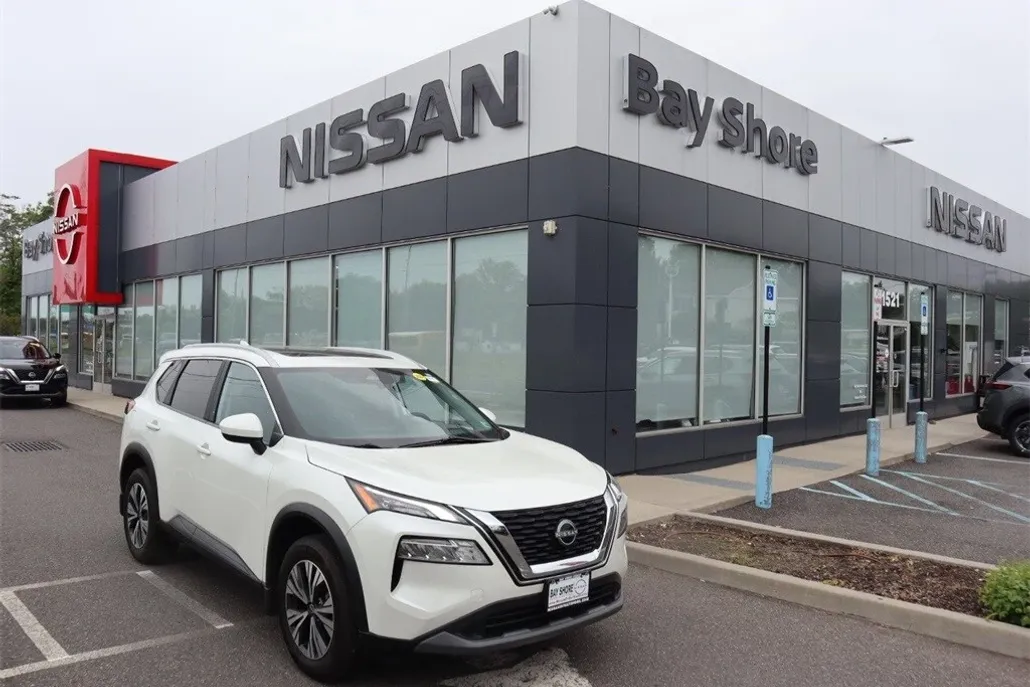 2023 Nissan Rogue SV photo 1