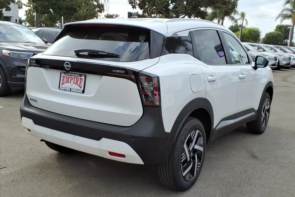 2026 Nissan Kicks SV photo 1