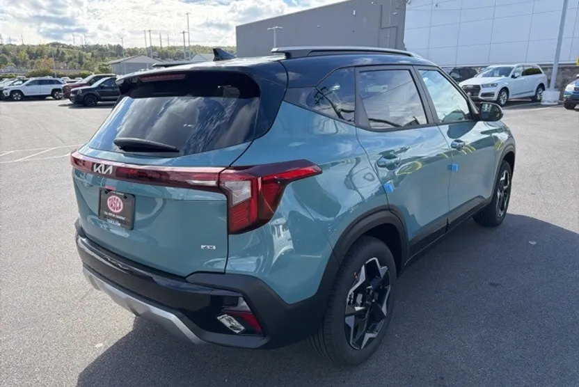 2026 Kia Seltos S photo 1