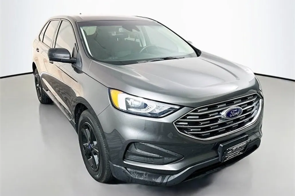 2019 Ford Edge SE photo 1