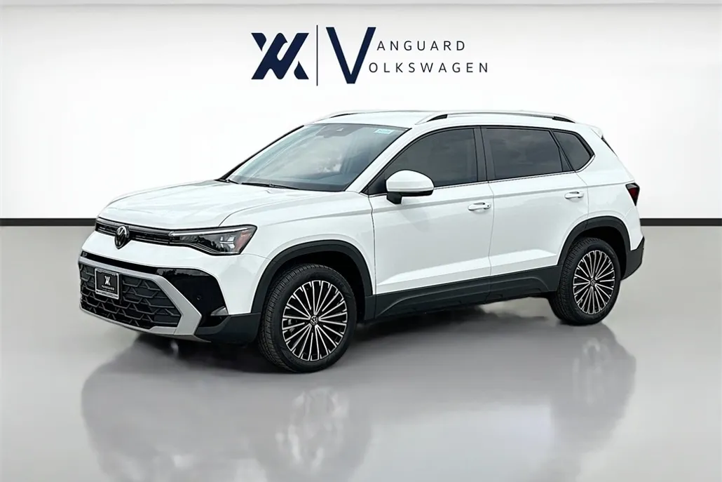 2025 Volkswagen Taos SE photo 1
