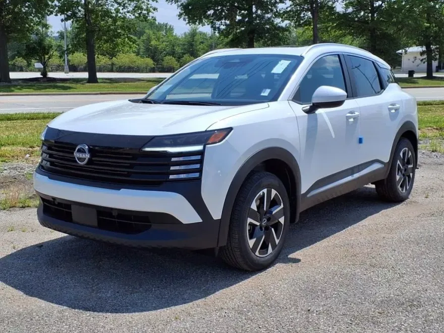 2025 Nissan Kicks SV photo 1