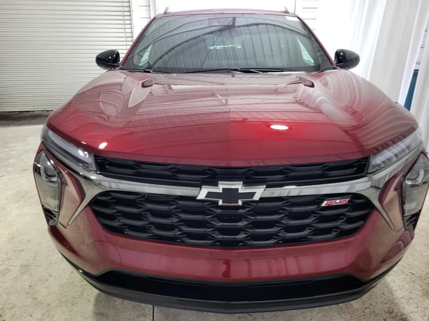 2025 Chevrolet Trax photo 1
