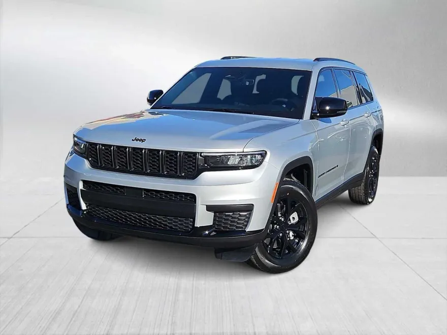 2025 Jeep Grand Cherokee Altitude photo 1