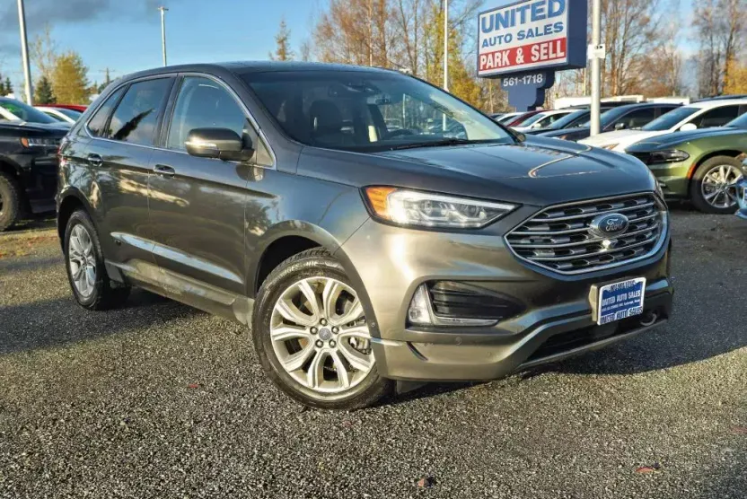 2019 Ford Edge Titanium Sport photo 1