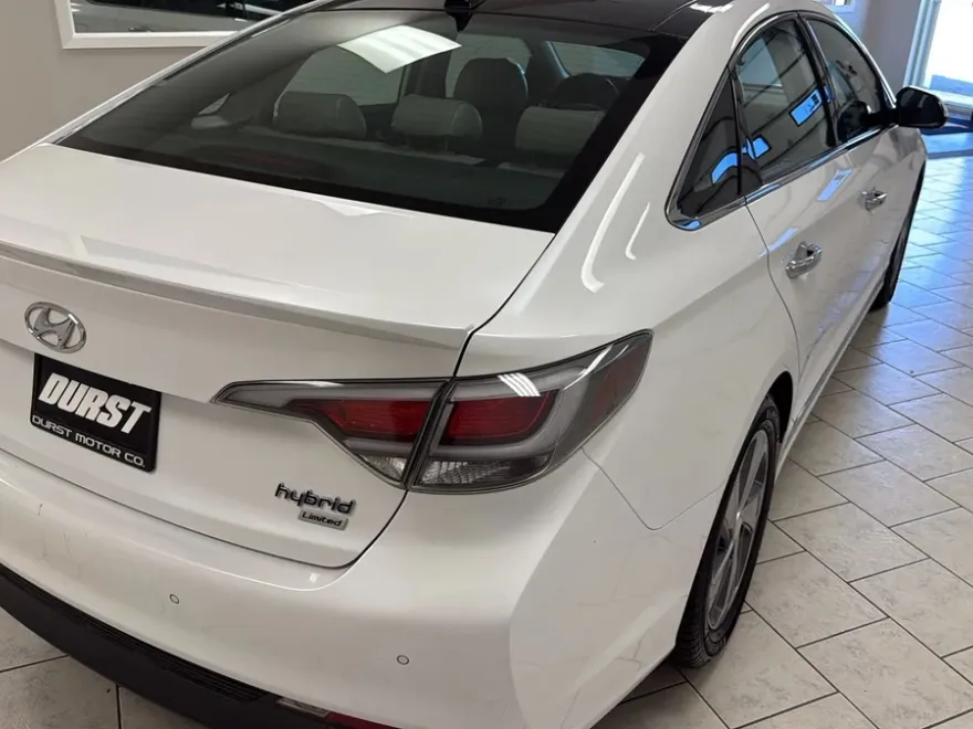 2017 Hyundai Sonata Hybrid Limited photo 1