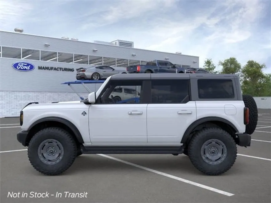 2025 Ford Bronco Outer Banks photo 1