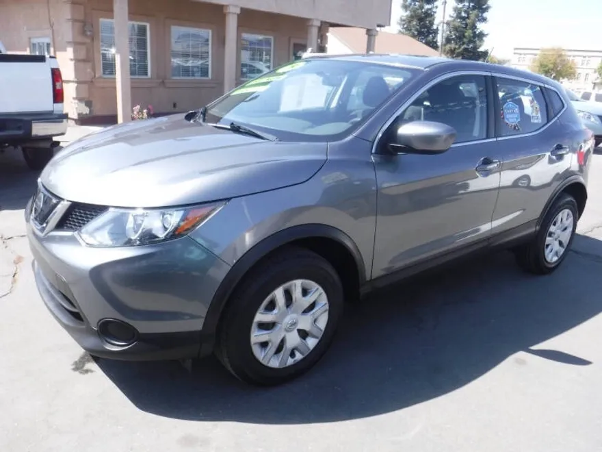 2019 Nissan Rogue Sport S photo 1