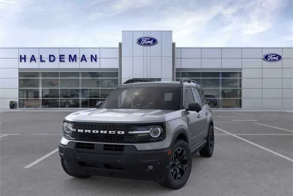 2025 Ford Bronco Sport Outer Banks photo 1