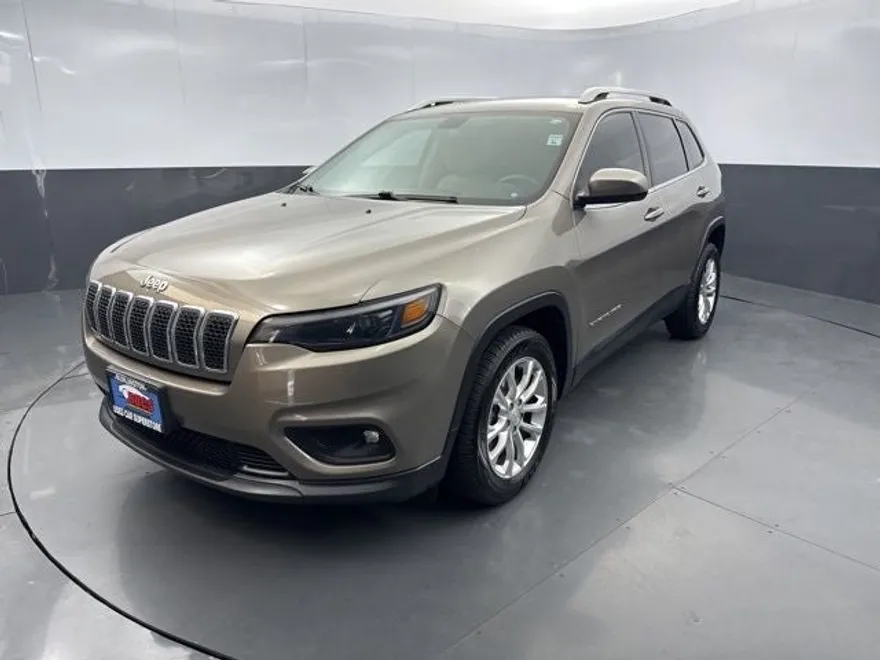 2019 Jeep Cherokee Latitude photo 1