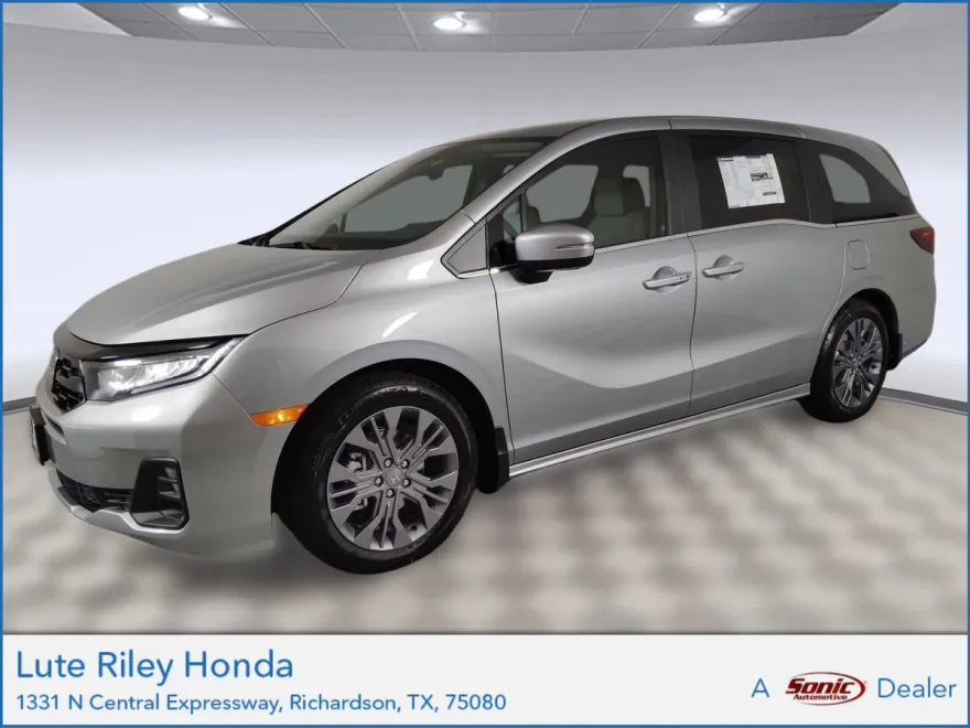 2026 Honda Odyssey Touring photo 1
