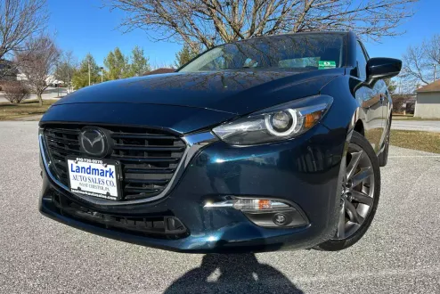 2018 Mazda Mazda3 Grand Touring photo 3