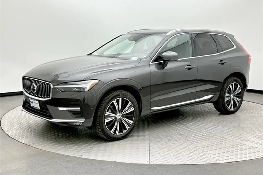 2022 Volvo XC60 B5 Inscription photo 1