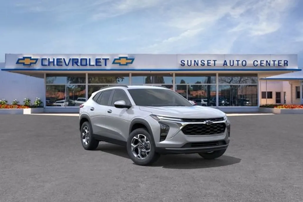 2025 Chevrolet Trax LT photo 1