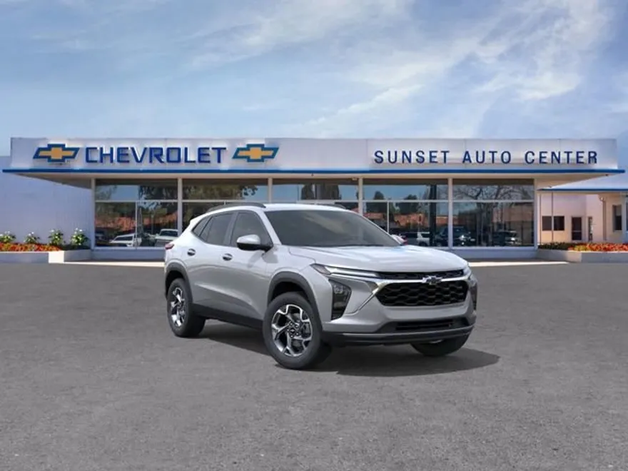 2025 Chevrolet Trax LT photo 1