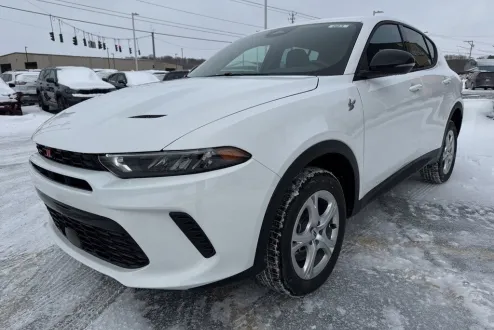 2025 Dodge Hornet GT photo 3