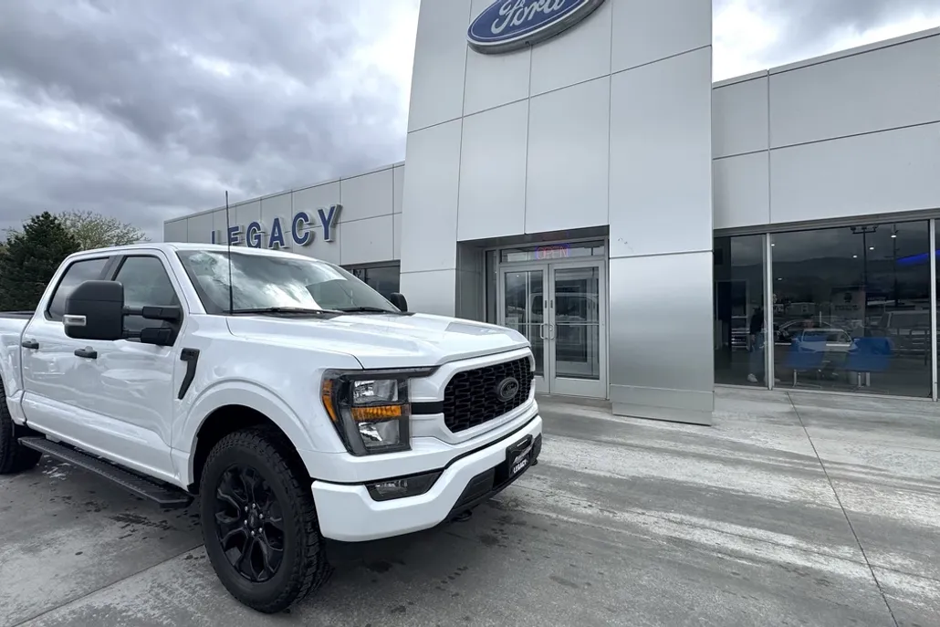 2023 Ford F-150 XL photo 1