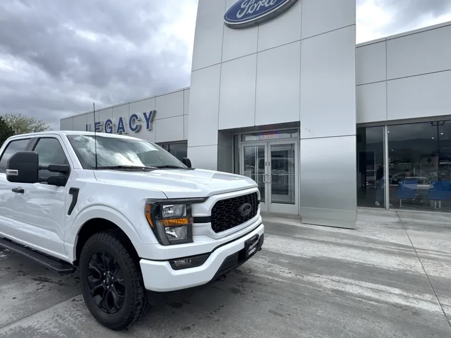 2023 Ford F-150 XL photo 1