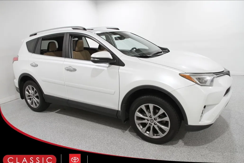 2016 Toyota RAV4 Limited photo 1
