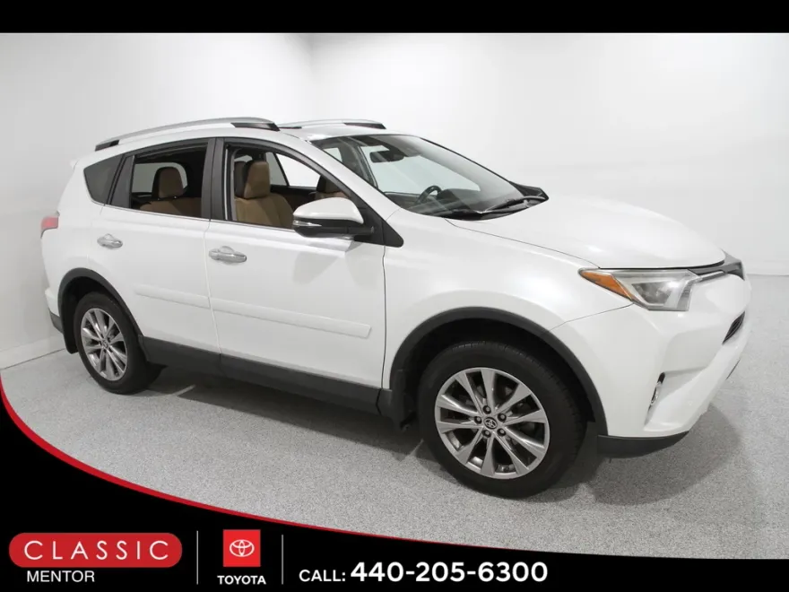 2016 Toyota RAV4 Limited photo 1
