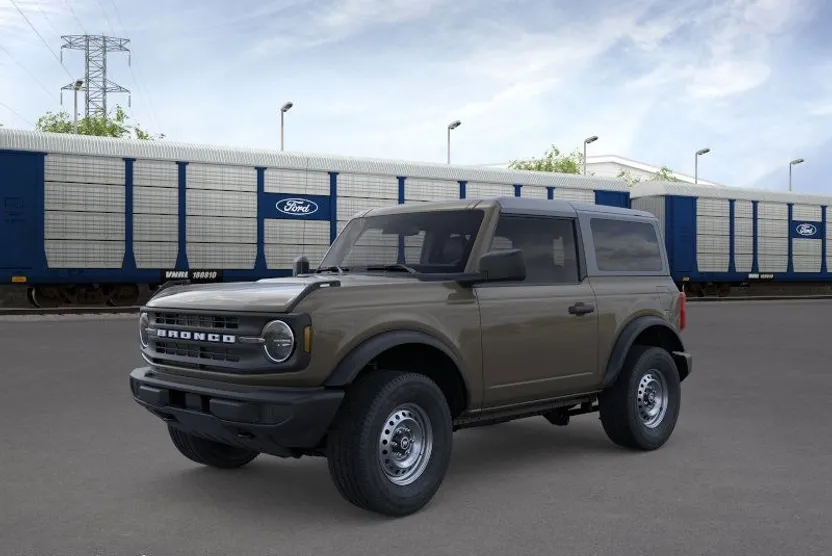 2025 Ford Bronco Base photo 1