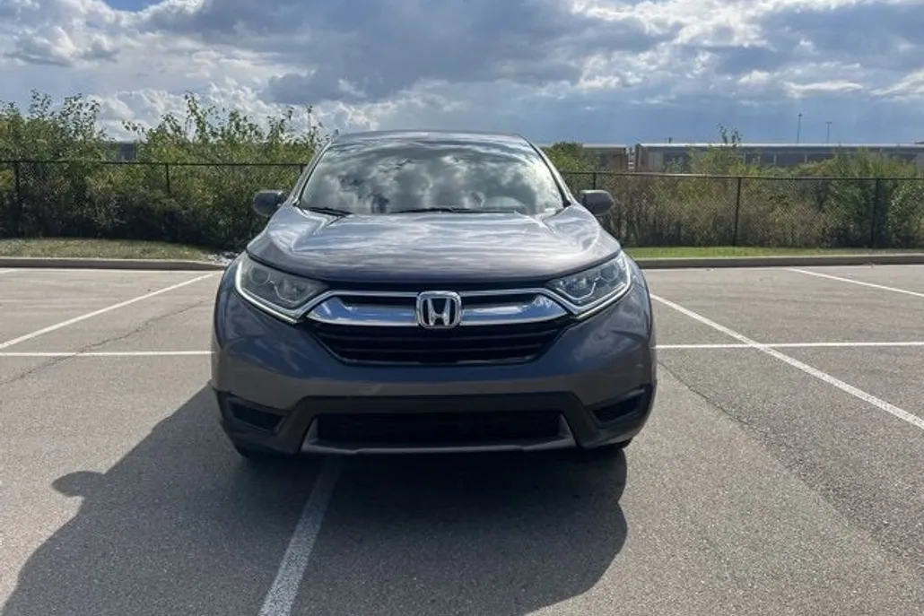 2017 Honda CR-V LX photo 1