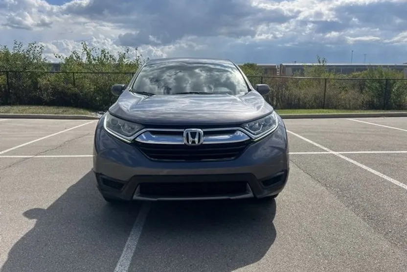 2017 Honda CR-V LX photo 1
