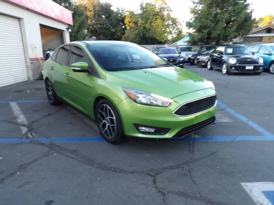 2018 Ford Focus SEL photo 1