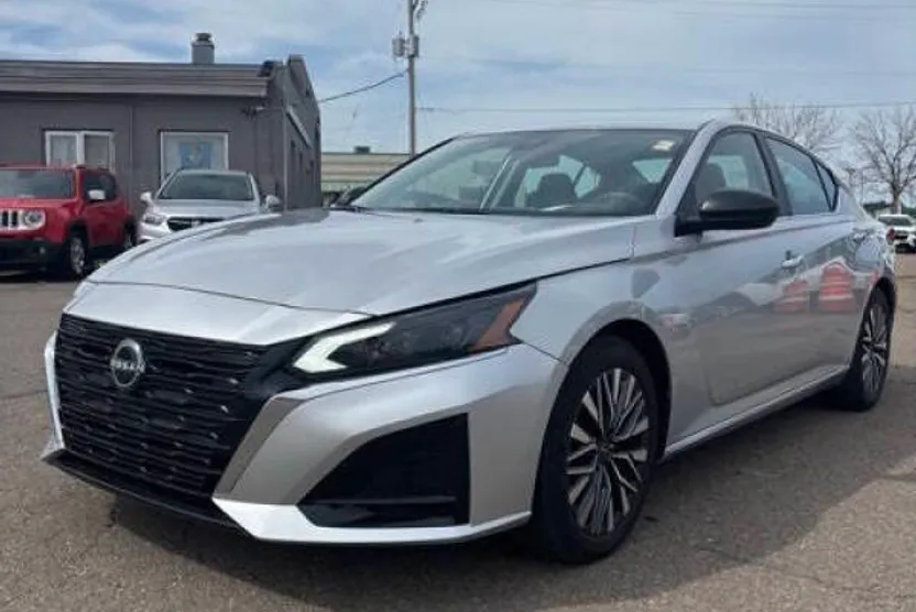 2024 Nissan Altima 2.5 SV photo 1
