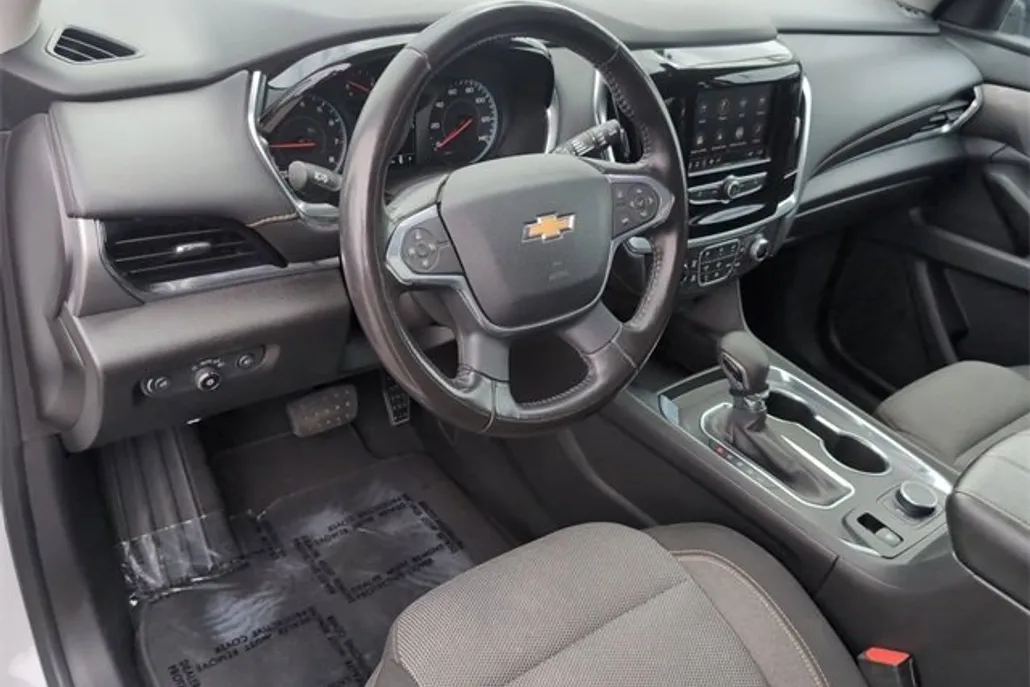 2021 Chevrolet Traverse Cloth photo 1