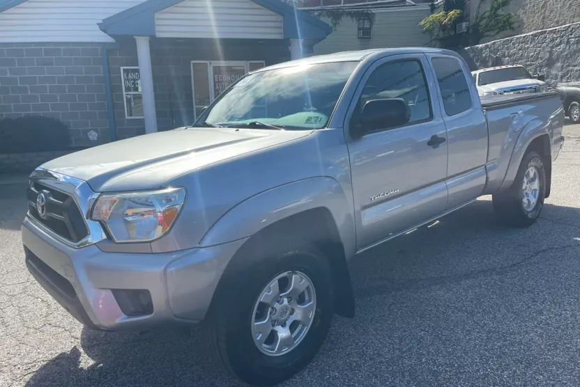 2014 Toyota Tacoma 4x4 Access Cab photo 1