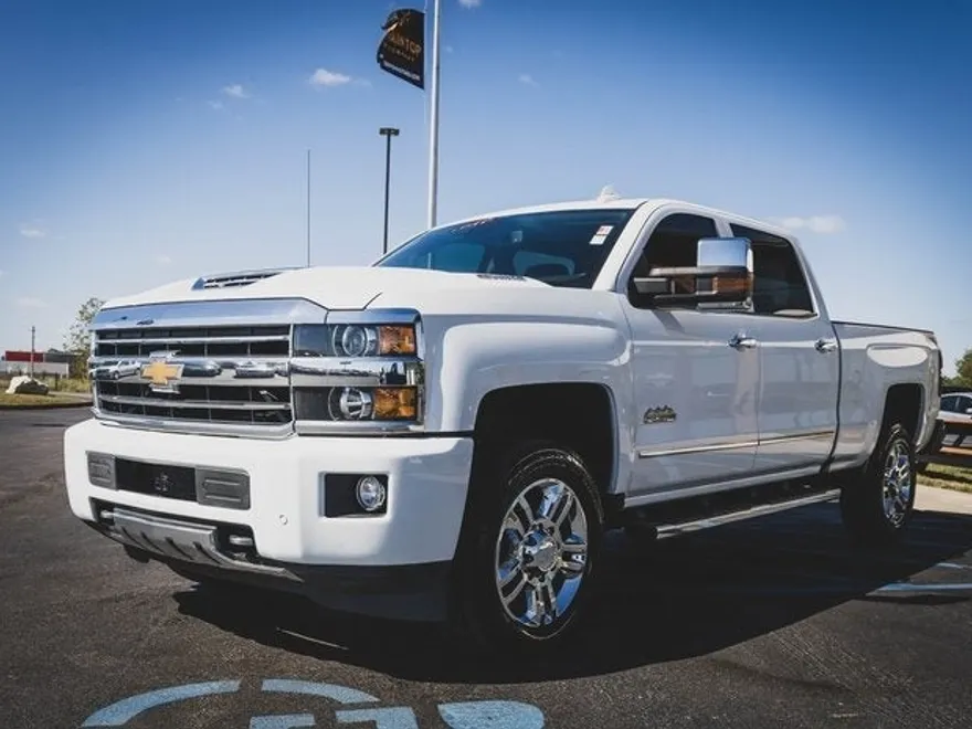 2019 Chevrolet Silverado 2500HD High Country photo 1