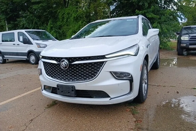2023 Buick Enclave Avenir photo 1