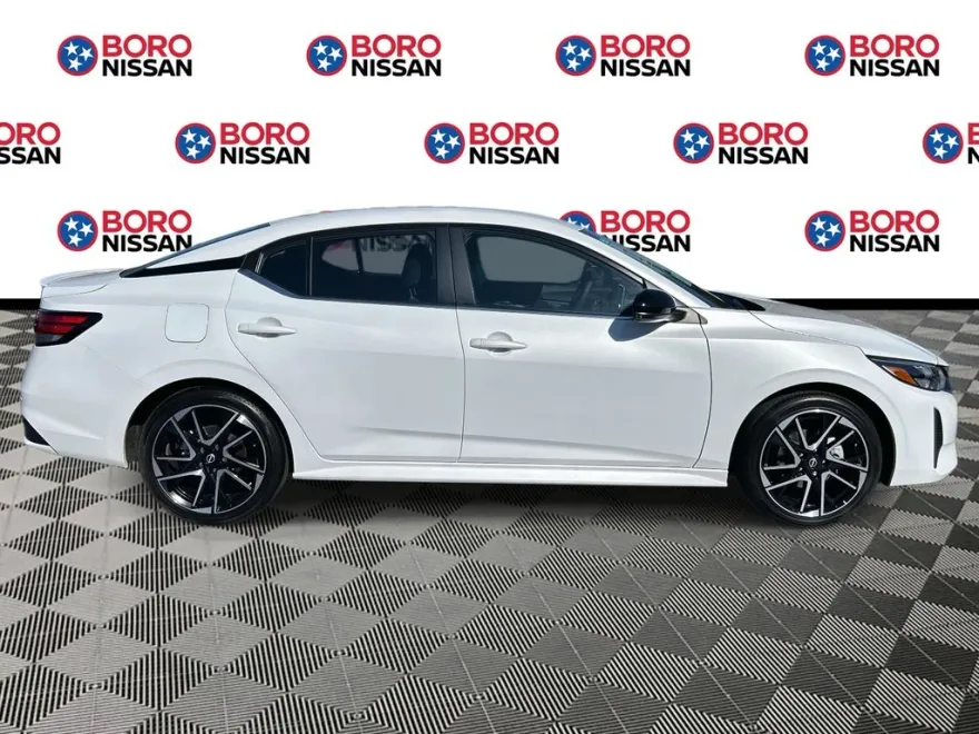 2025 Nissan Sentra SR photo 1