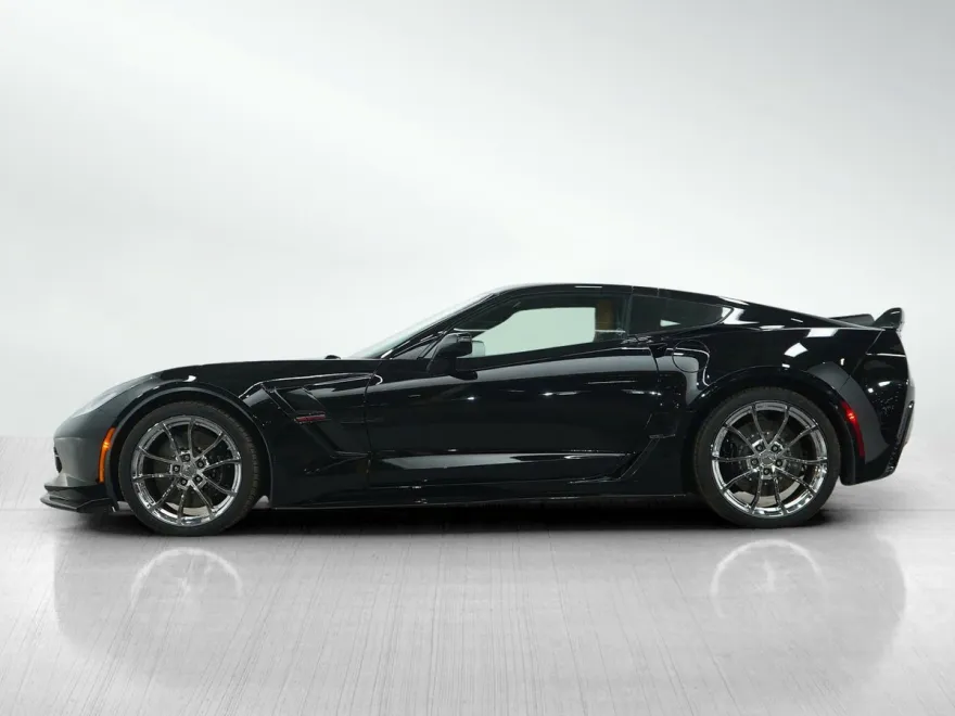 2019 Chevrolet Corvette Grand Sport 2LT photo 2