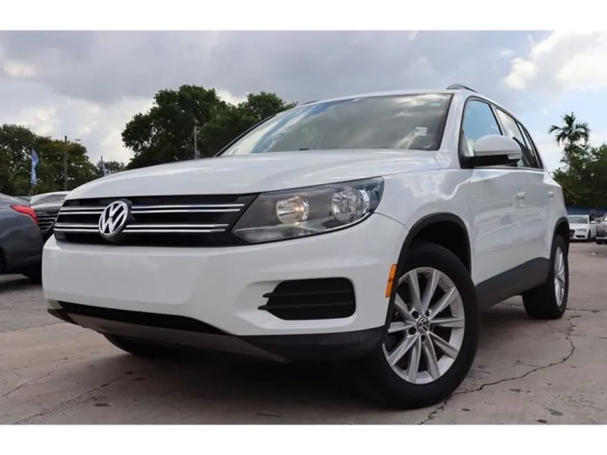 2017 Volkswagen Tiguan S photo 1