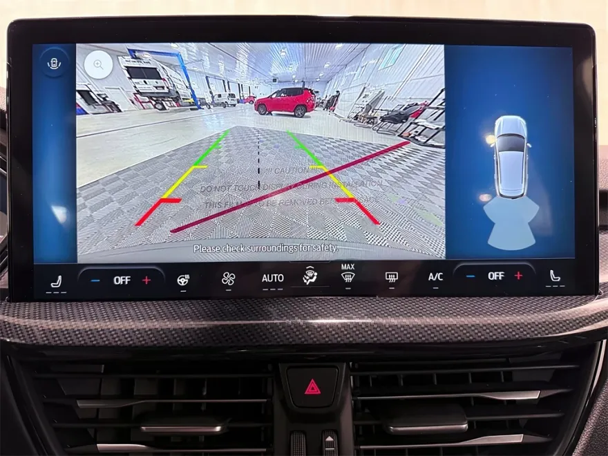 2025 Ford Escape ST-Line photo 1