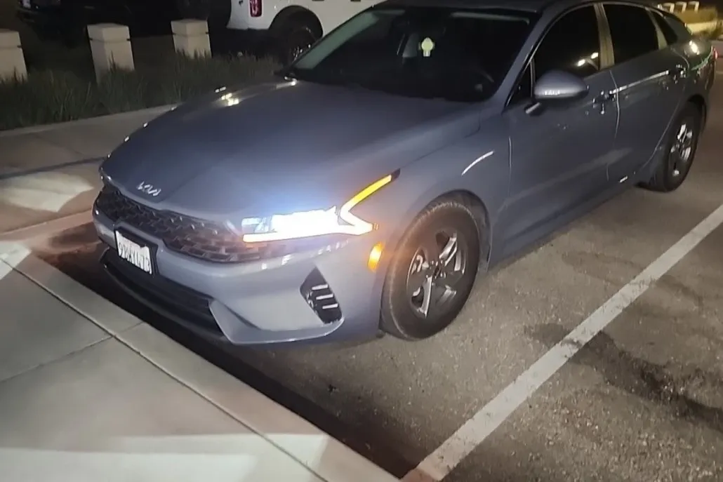 2022 Kia K5 LXS photo 1
