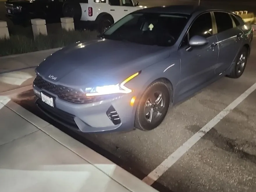 2022 Kia K5 LXS photo 1