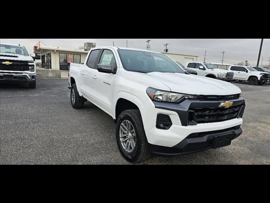 2024 Chevrolet Colorado LT photo 1