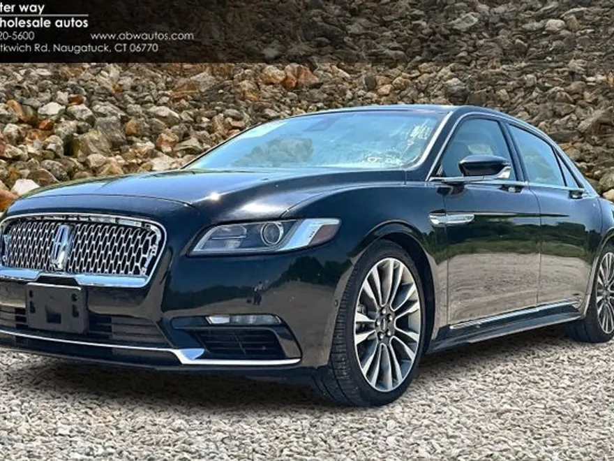 2017 Lincoln Continental Reserve photo 1