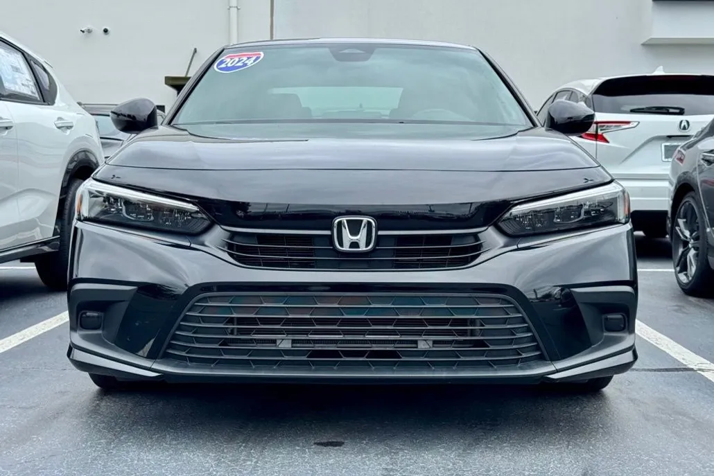 2024 Honda Civic Sport photo 1