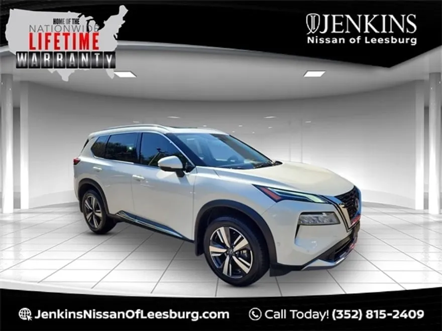 2023 Nissan Rogue Platinum photo 1